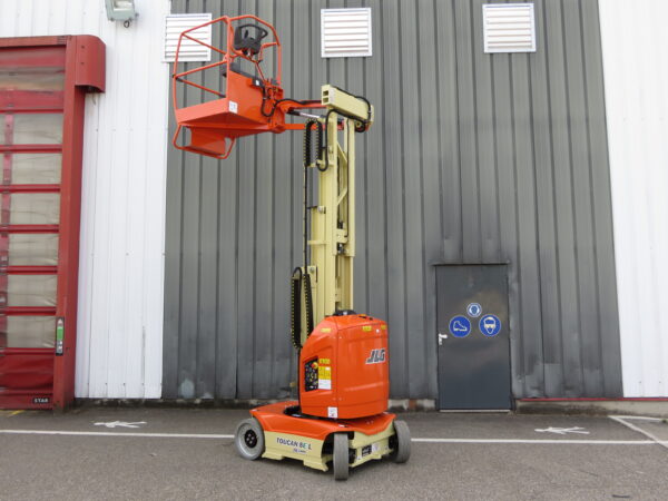 JLG Toucan 8E L Mastlift